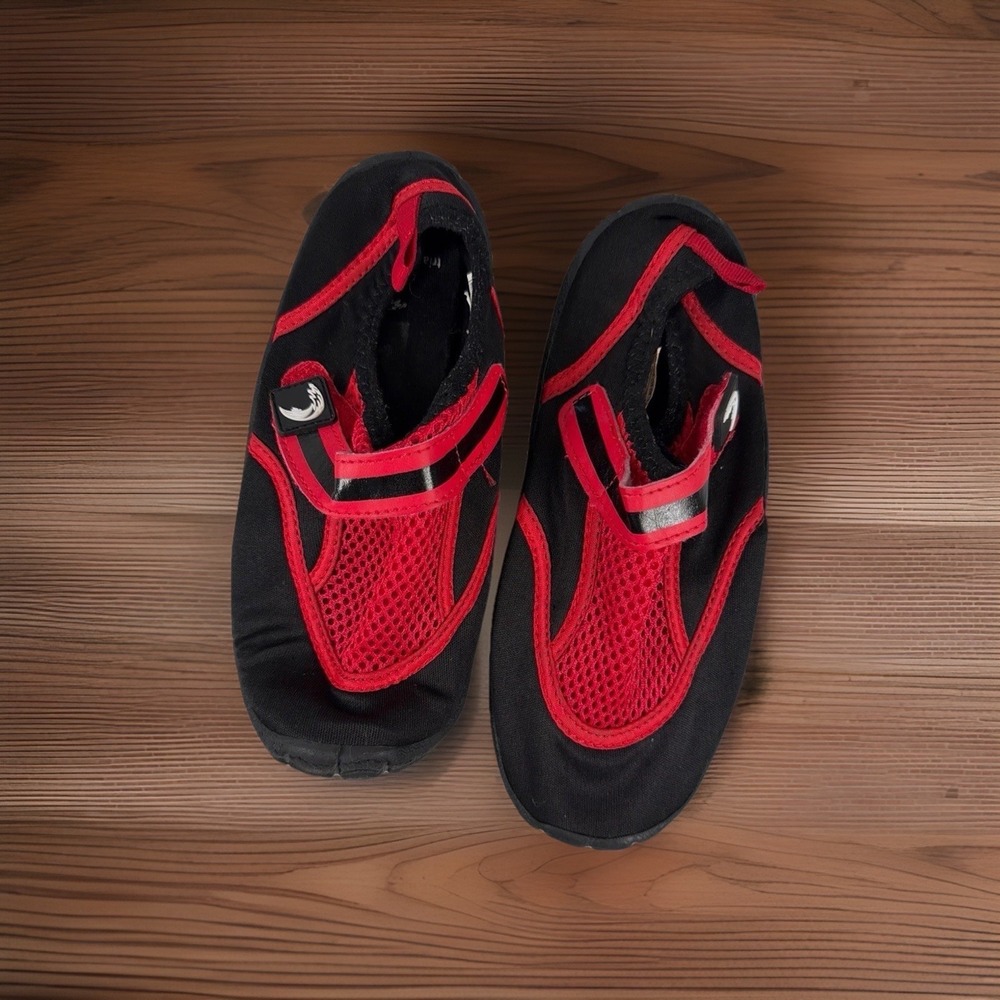 Boy's Size 1 Black and Red Water Shoes